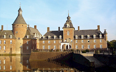 Die imposante Wasserburg Anholt