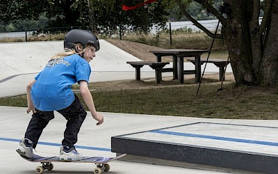 Child on skating rink